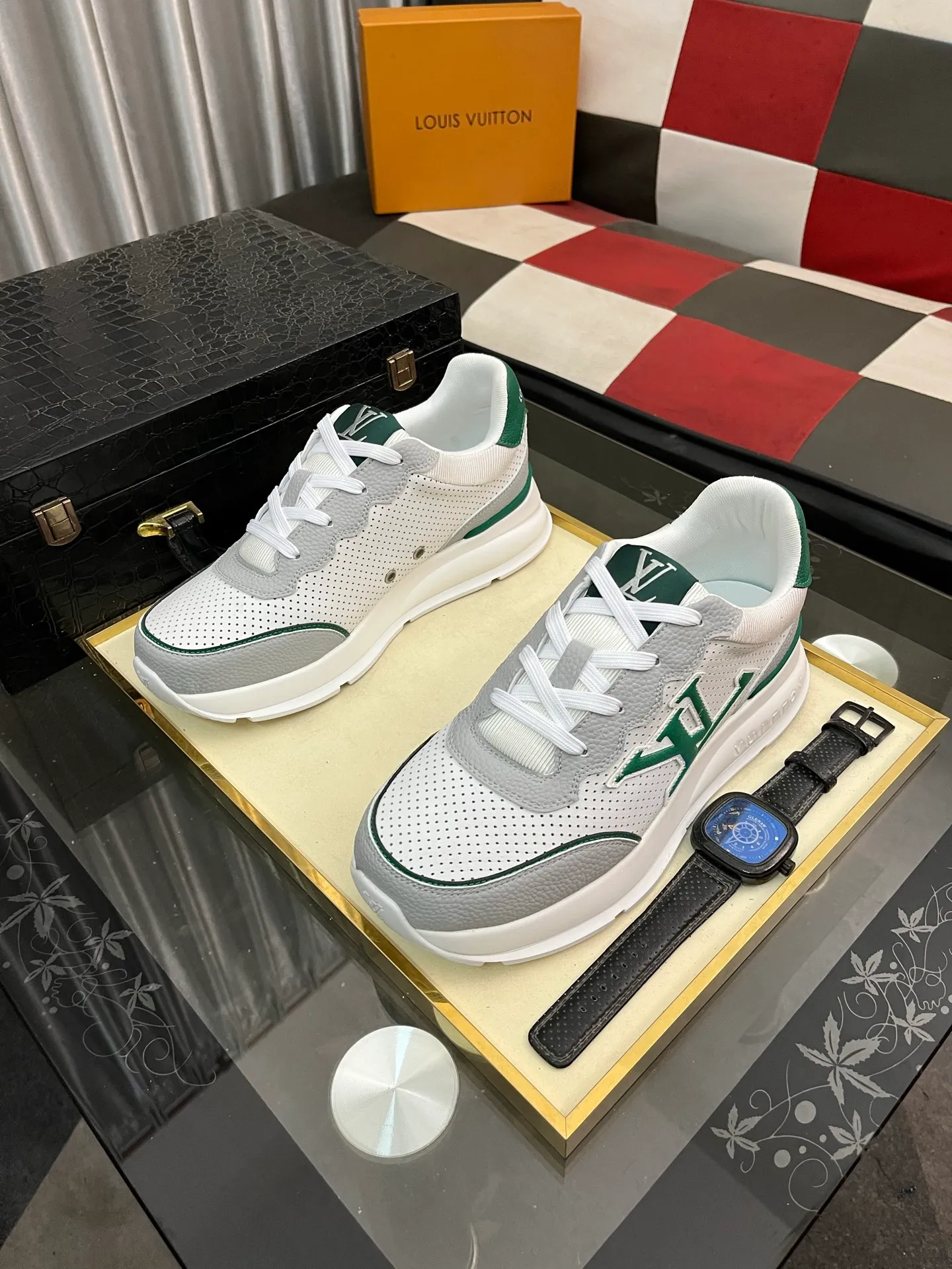 Men's shoes 💰458⌚️⌚️[Louis Vuitton LV] Dad shoes are popular casual sports shoes with outsole, breathable and comfortable, easy to walk, trendy men's versatile fly woven epoxy with ➕leather lining➕Gucci's popular original outsole, sports and running style, super comfortable. Code number 38-44
